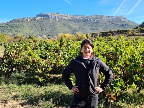 Jade Gross Moon Rocket Magnum tinto 2024